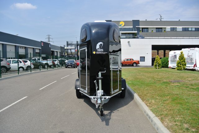 Dmax rent a car accessories