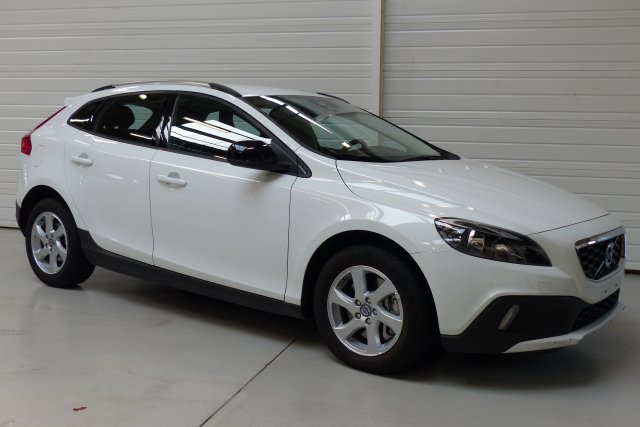 Vente de Volvo V40 Cross Country D3 150 Kinetic Geartronic A à prix discount