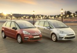 http://stx.starterre.net/vehicules/medium/citroen-c4-picasso-0d36f9fe8e365b8a6dd609d9456af162.jpg