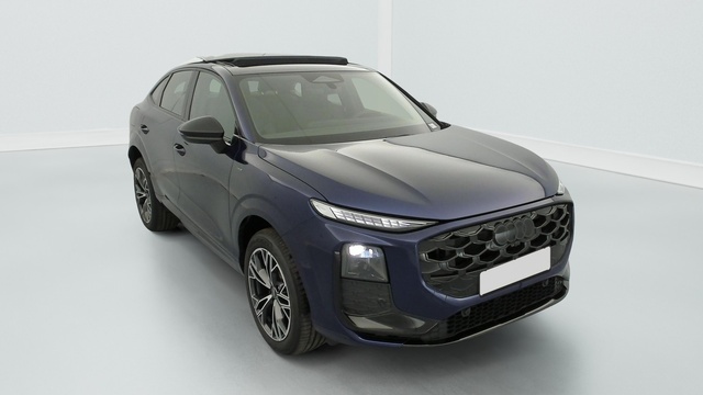 Audi Q3 sportback hybride E-hybrid 272 ch s tronic 6 s line en stock