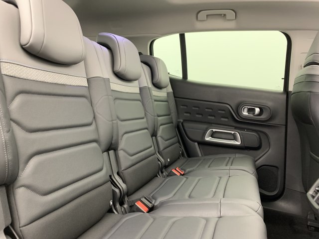 Photo véhicule 1 CITROëN C5 aircross HYBRIDE RECHARGEABLE 225 E-EAT8 SHINE PACK