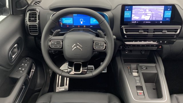 Photo véhicule 1 CITROëN C5 aircross HYBRIDE RECHARGEABLE 225 E-EAT8 SHINE PACK