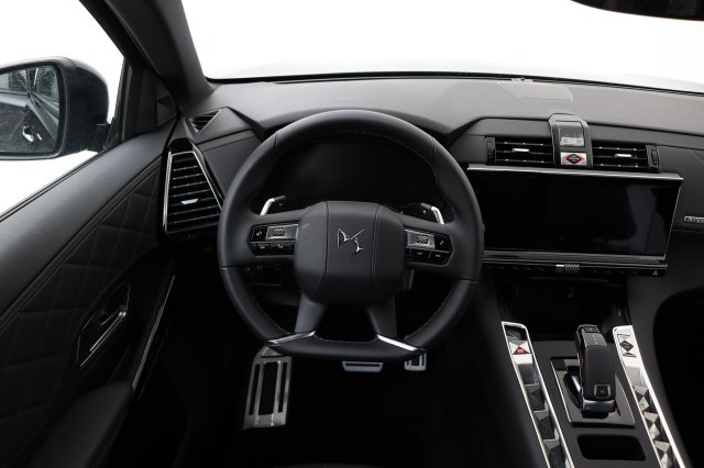 Photo véhicule 1 DS Ds7 crossback BlueHDi 130 EAT8 Ligne Noire
