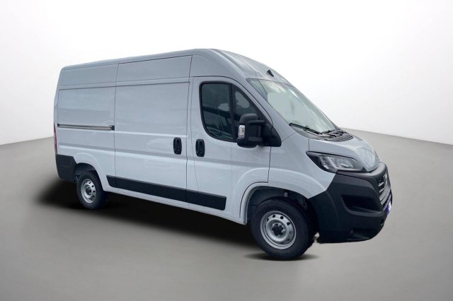 Photo véhicule 1 FIAT Ducato fourgon TOLE 3.3 M H2 H3-POWER 140 CH PACK PRO LOUNGE CONNECT