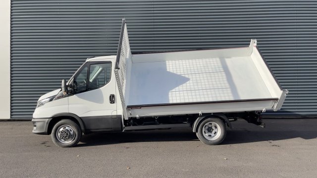 Photo véhicule 1 IVECO Daily Daily III 35C16H 3.0 3450 160ch Tri-Benne JPM