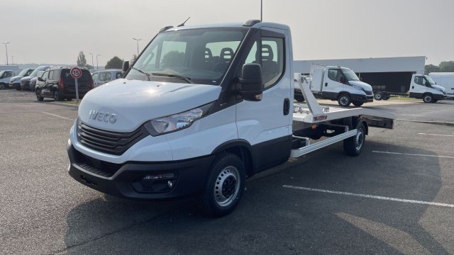 Photo véhicule 1 IVECO Daily Daily III 35S16H 4100 3.0 156ch Porte Voiture Plat fix PF18 Alu
