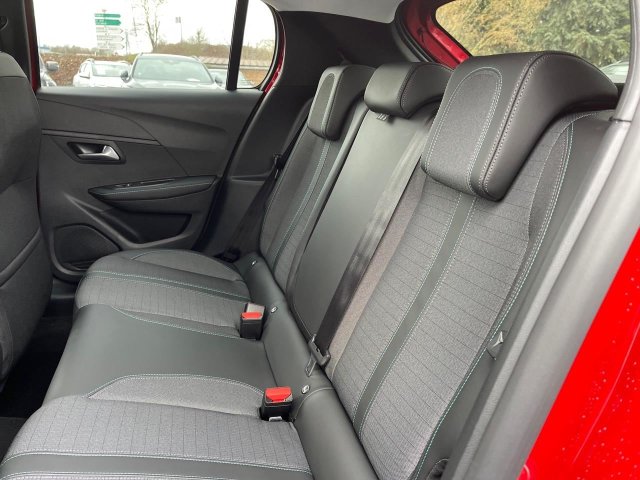 Peugeot 208 – 10 Kms Peugeot 208 – 10 Kms