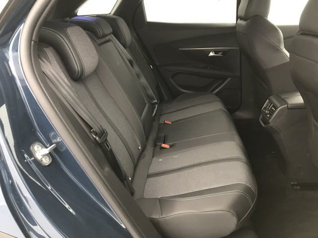Peugeot 3008 – 8612 Kms Peugeot 3008 – 8612 Kms