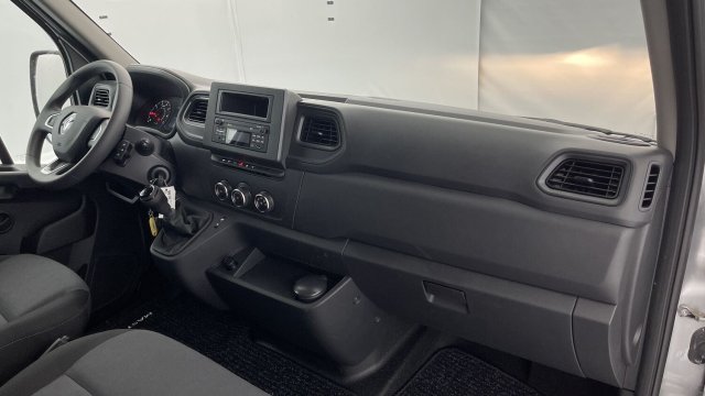 Photo véhicule 1 RENAULT Master Master III(3) L2H2 33 2.3 dCi 150ch Confort