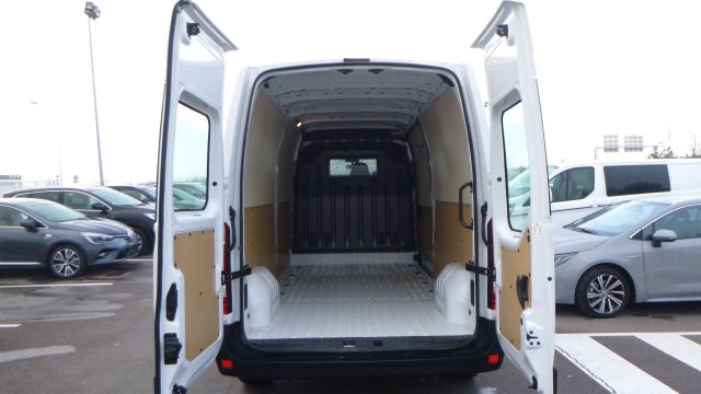 Photo véhicule 1 RENAULT Master fourgon MASTER FGN TRAC F3500 L3H2 ENERGY DCI 150 CONFORT