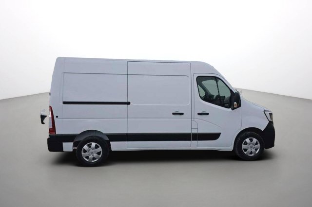 Photo véhicule 1 RENAULT Master fourgon MASTER FGN TRAC F3300 L2H2 BLUE DCI 150 GRAND CONFORT