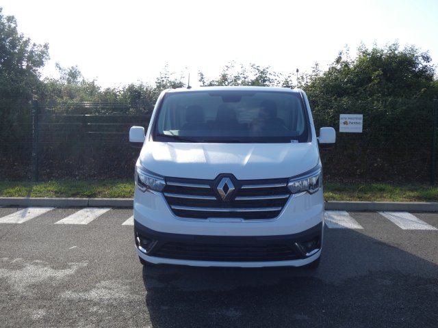 Photo véhicule 1 RENAULT Trafic fourgon TRAFIC FGN L1H1 3000 KG BLUE DCI 150 EDC GRAND CONFORT