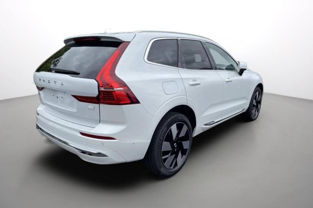 Photo véhicule 1 VOLVO Xc60 T8 AWD Hybride rechargeable 310 ch+145 ch Geartronic 8 Ultra Style Chr