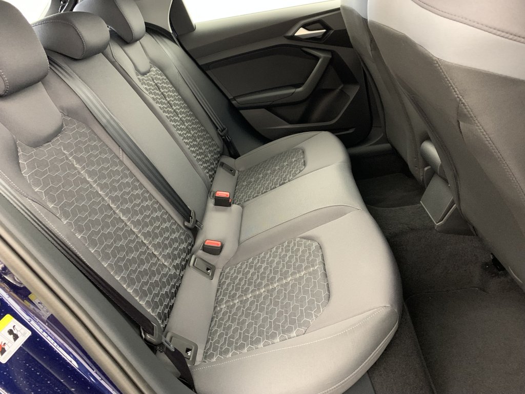 Photo véhicule 1 AUDI A1 sportback 30 TFSI 116 CH S TRONIC 7 ADVANCED