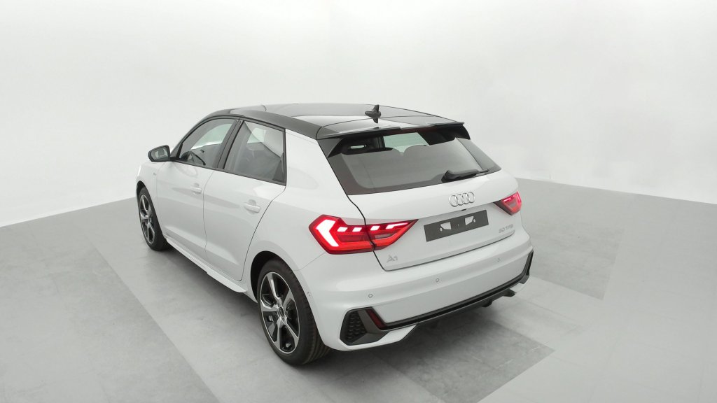 Photo véhicule 1 AUDI A1 sportback 30 TFSI 116 CH S TRONIC 7 ADVANCED