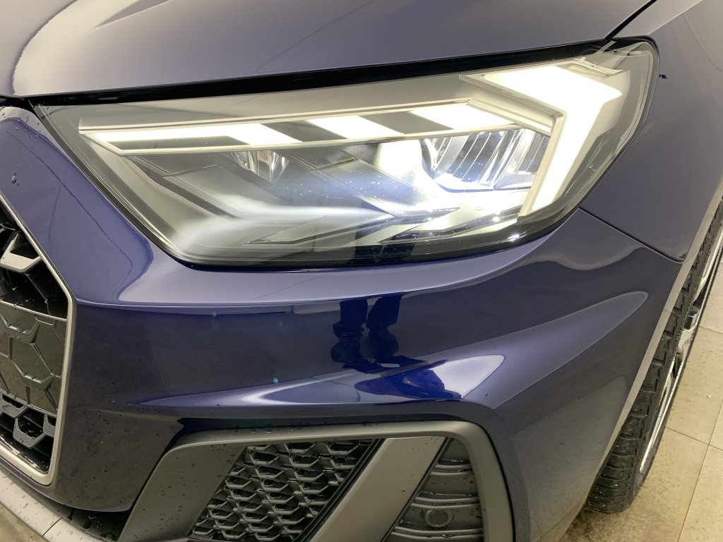 Photo véhicule 1 AUDI A1 sportback 30 TFSI 116 CH S TRONIC 7 ADVANCED
