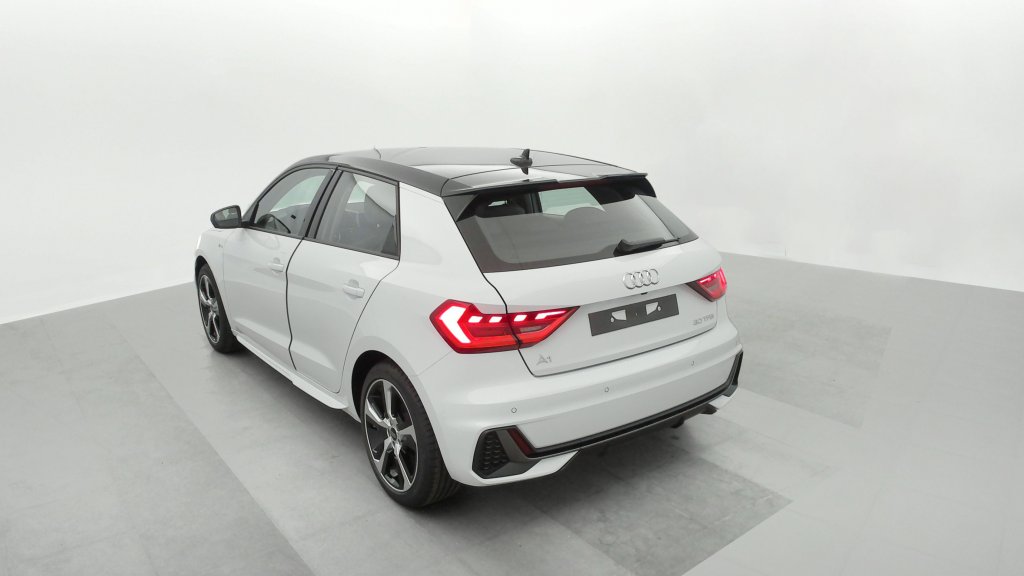 Photo véhicule 1 AUDI A1 sportback 30 TFSI 116 CH S TRONIC 7 ADVANCED