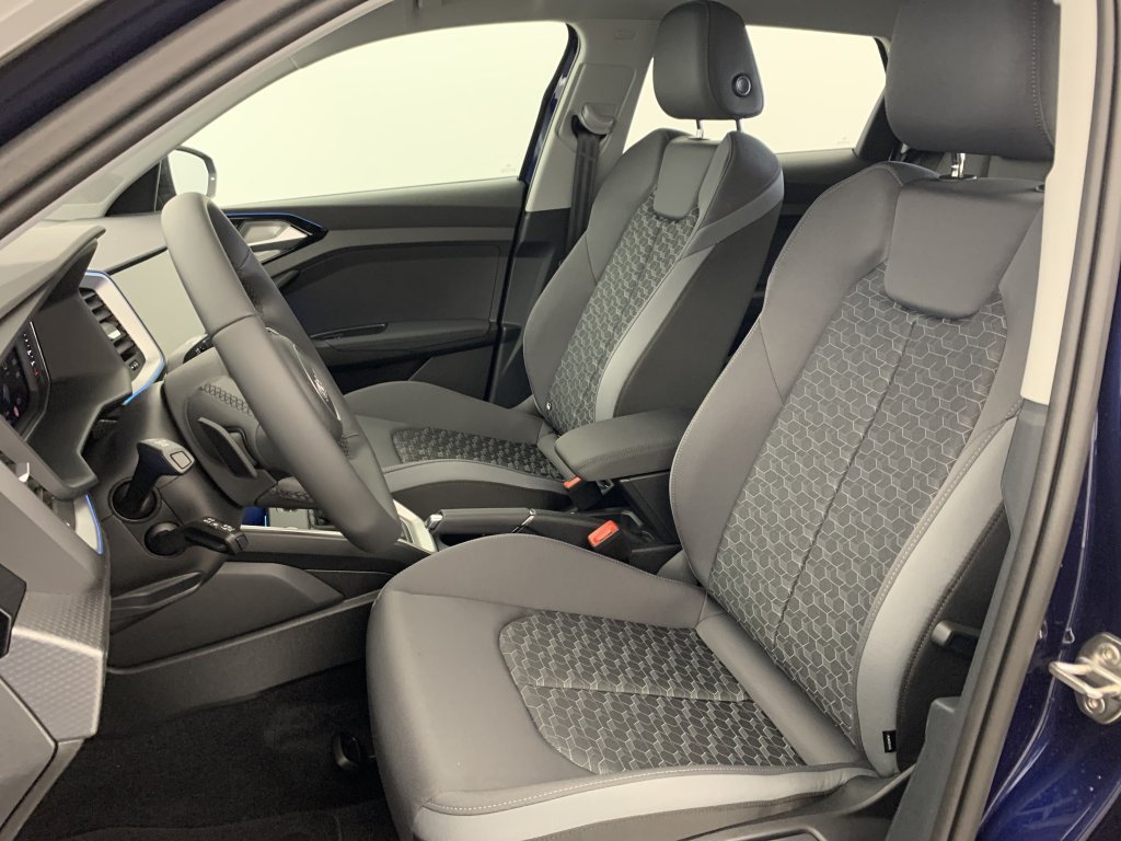 Photo véhicule 1 AUDI A1 sportback 30 TFSI 116 CH S TRONIC 7 ADVANCED