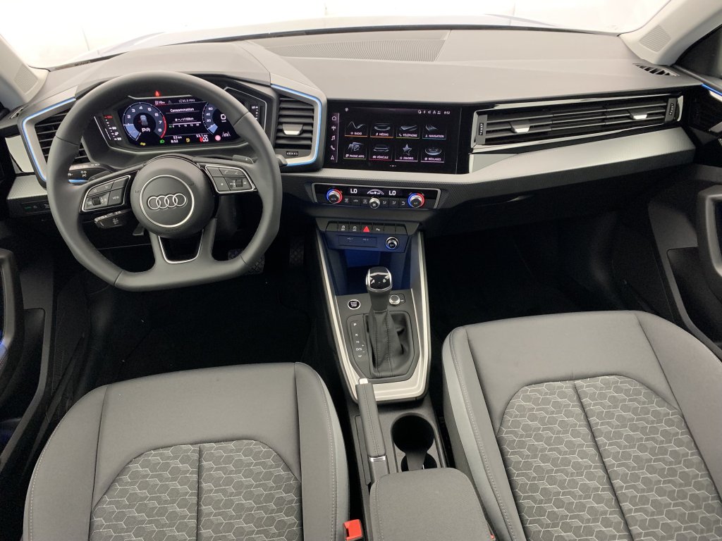 Photo véhicule 1 AUDI A1 sportback 30 TFSI 116 CH S TRONIC 7 ADVANCED