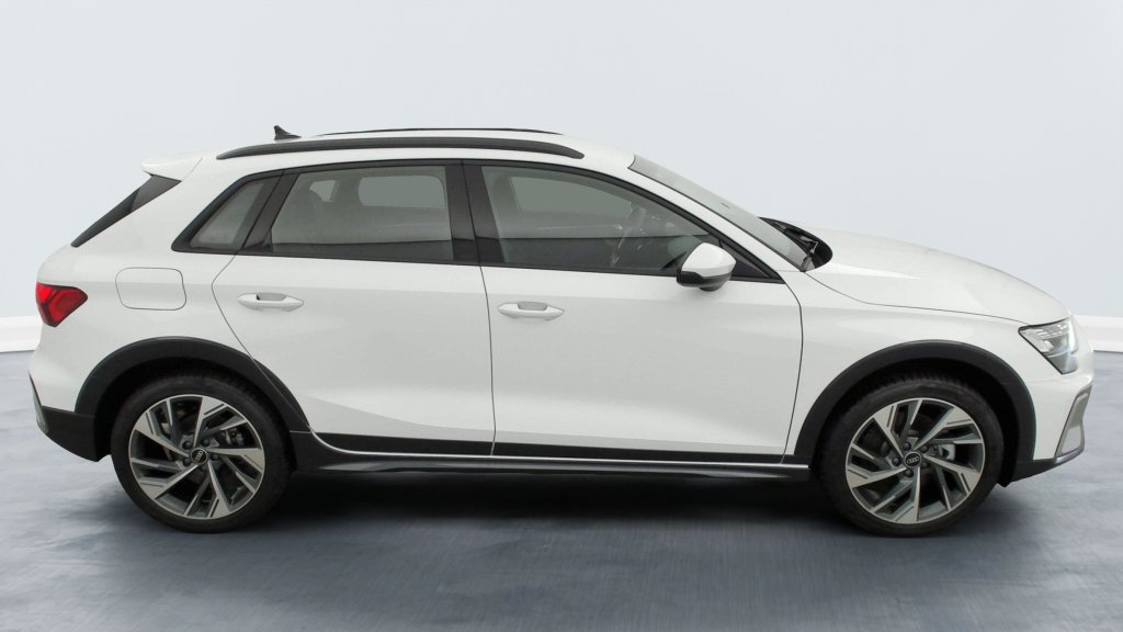Photo véhicule 1 AUDI A3 allstreet 35 TDI 150 S TRONIC 7 DESIGN