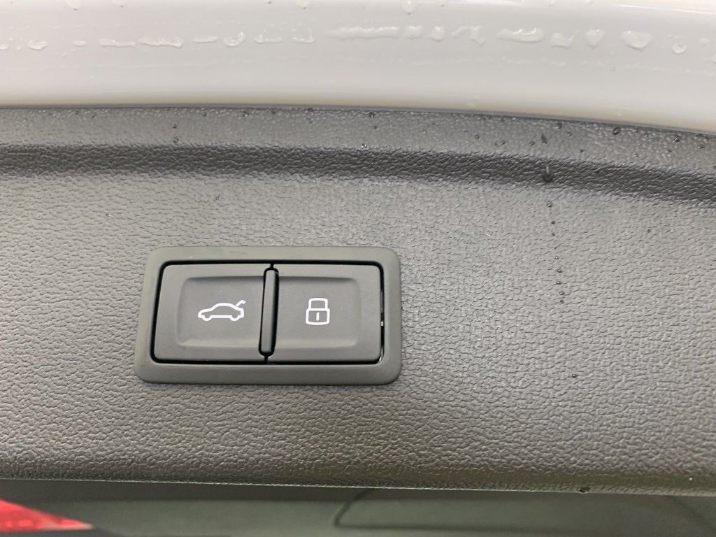 Photo véhicule 1 AUDI A3 allstreet 35 TDI 150 S TRONIC 7 DESIGN