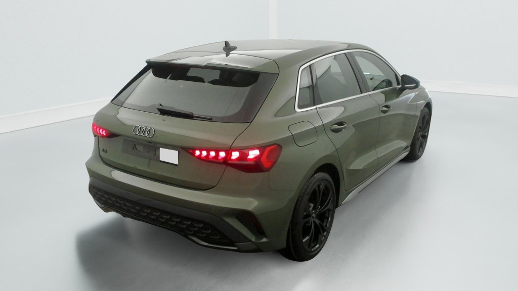 Photo véhicule 1 AUDI A3 sportback 35 TFSI Mild Hybrid 150 S tronic 7 S Line