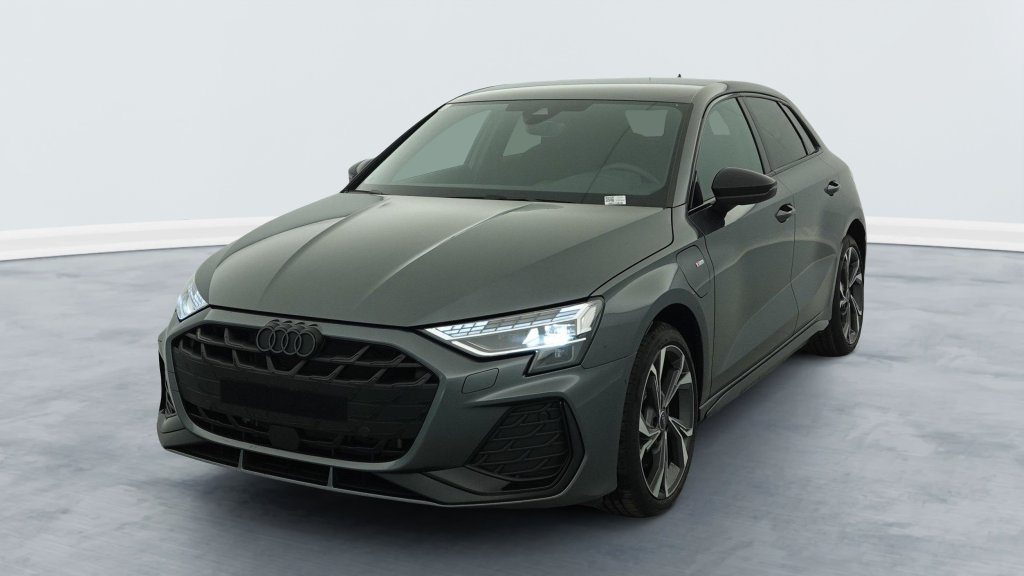 Photo véhicule 1 AUDI A3 sportback nouvelle 45 TFSI E HYBRIDE RECHARGEABLE 272 S TRONIC 6 S LINE