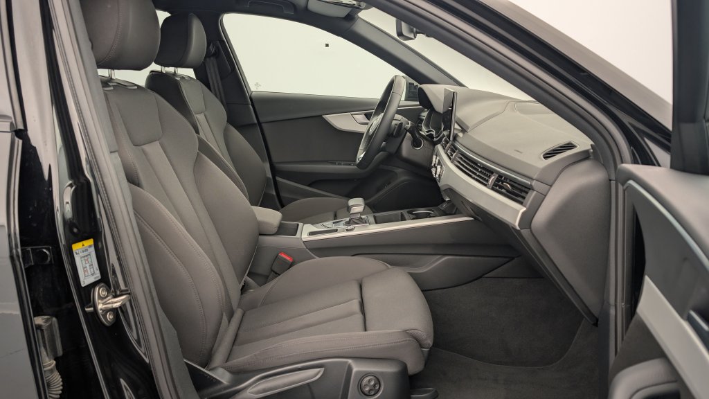 Photo véhicule 1 AUDI A4 avant 40 TDI 204 S TRONIC 7 BUSINESS EXECUTIVE
