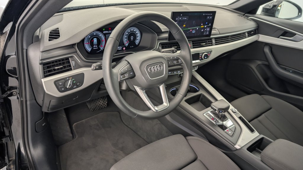 Photo véhicule 1 AUDI A4 avant 40 TDI 204 S TRONIC 7 BUSINESS EXECUTIVE