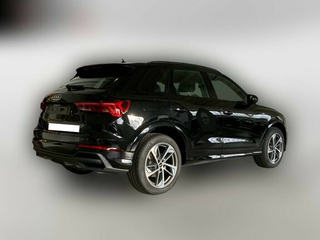 Photo véhicule 1 AUDI Q3 35 TDI 150 CH S TRONIC 7 S LINE