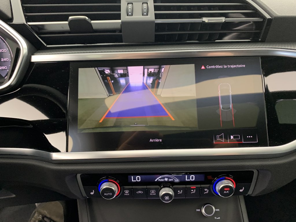 Photo véhicule 1 AUDI Q3 sportback 35 TDI 150 ch S tronic 7 S line