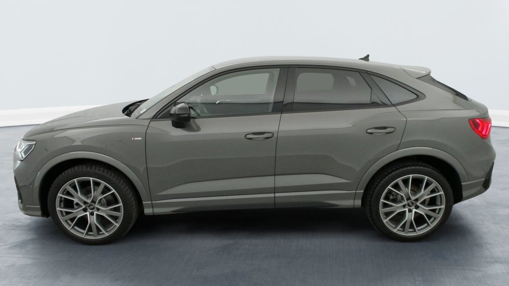 Photo véhicule 1 AUDI Q3 sportback 35 TDI 150 ch S tronic 7 S line plus