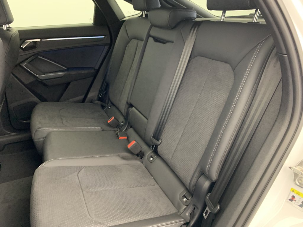Photo véhicule 1 AUDI Q3 sportback 35 TDI 150 ch S tronic 7 S line plus