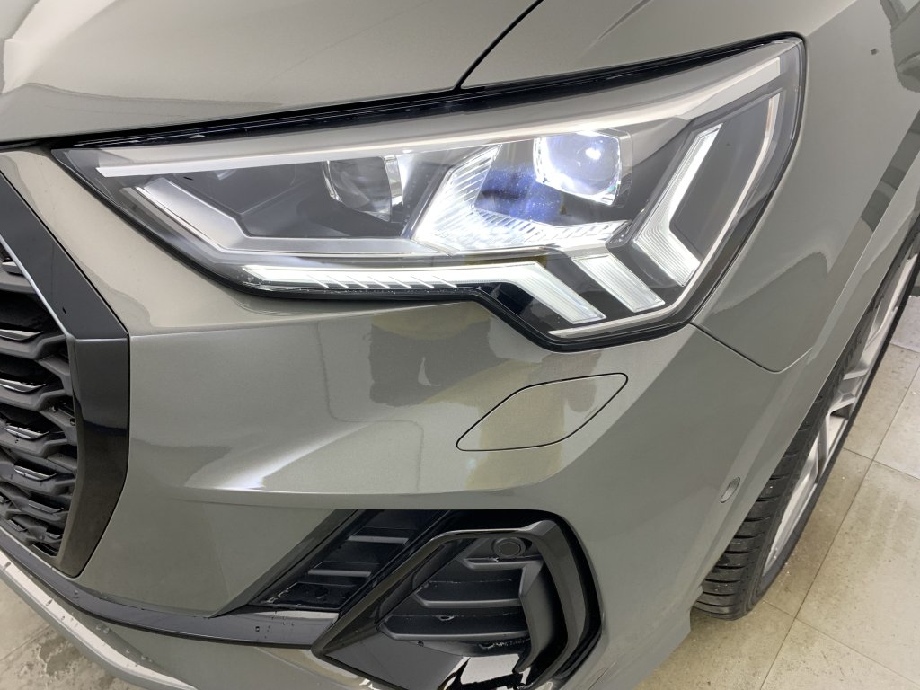 Photo véhicule 1 AUDI Q3 sportback 35 TDI 150 ch S tronic 7 S line plus