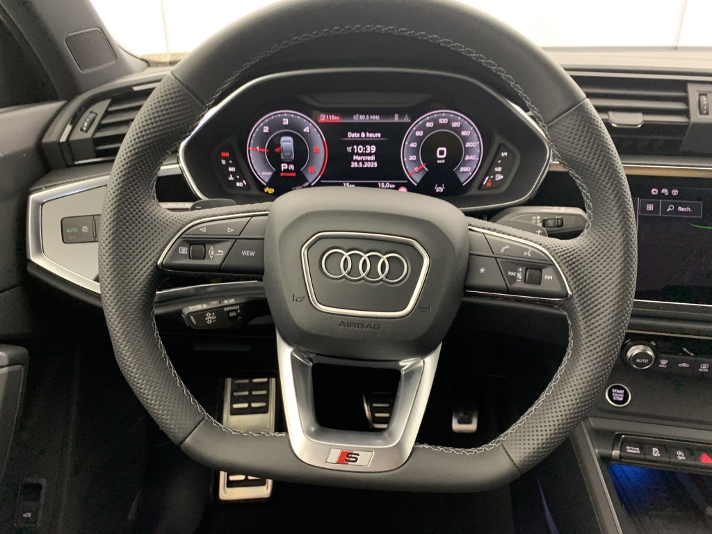 Photo véhicule 1 AUDI Q3 sportback 35 TDI 150 ch S tronic 7 S line plus