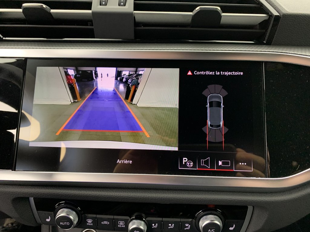Photo véhicule 1 AUDI Q3 sportback 35 TDI 150 ch S tronic 7 S line plus
