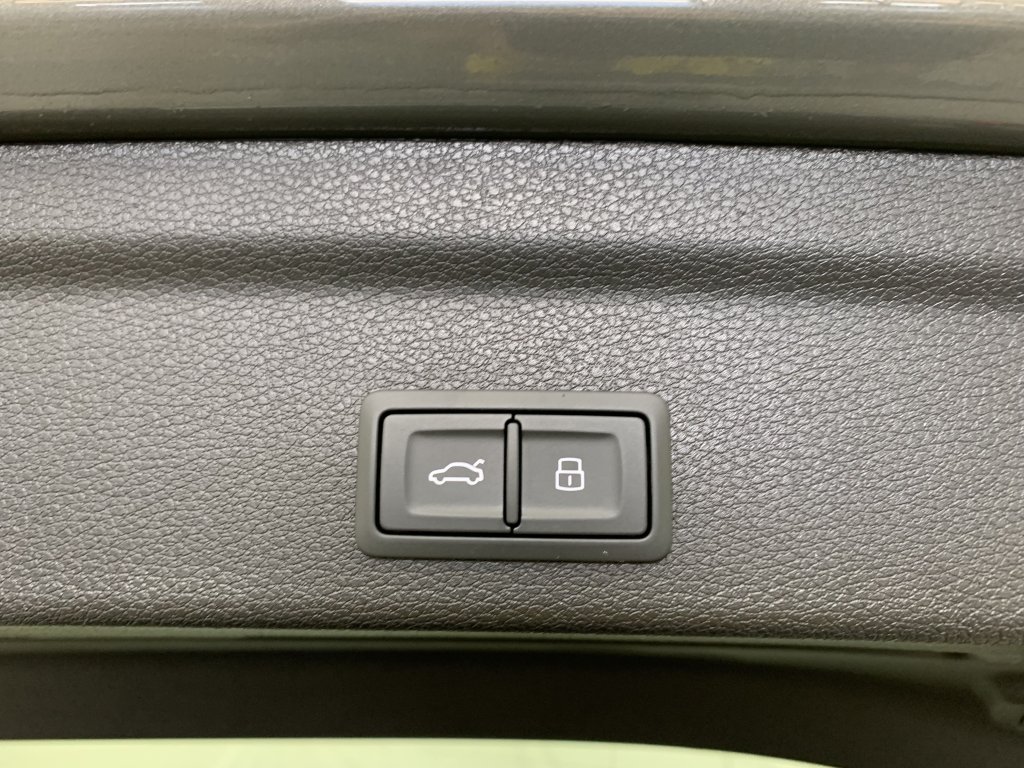 Photo véhicule 1 AUDI Q3 sportback 35 TDI 150 ch S tronic 7 S line plus