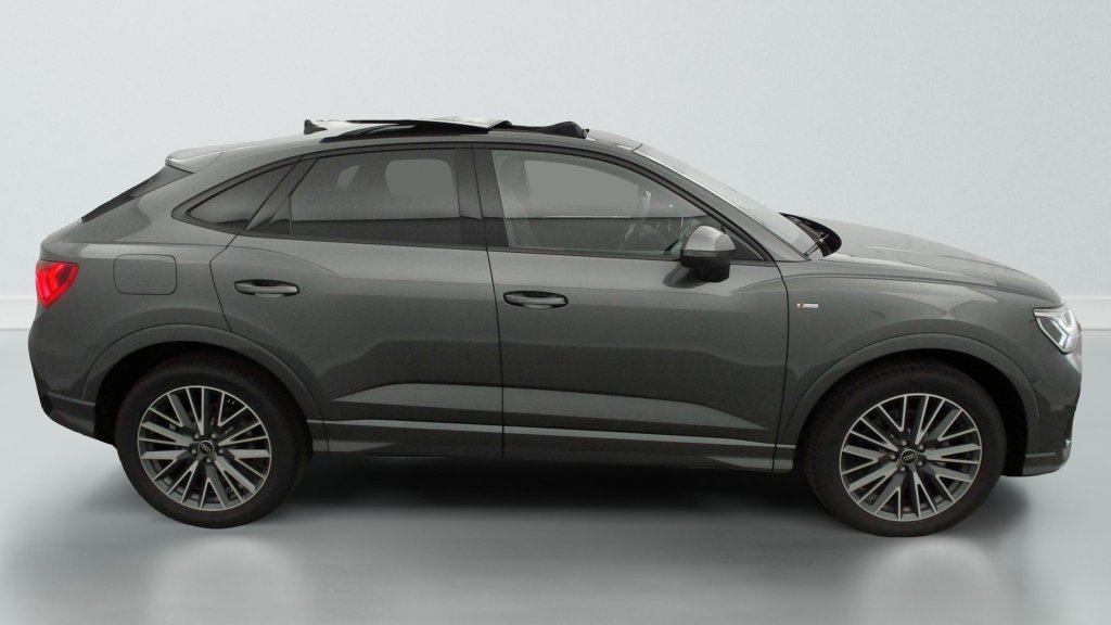 Photo véhicule 1 AUDI Q3 sportback 35 TDI 150 ch S tronic 7 S line