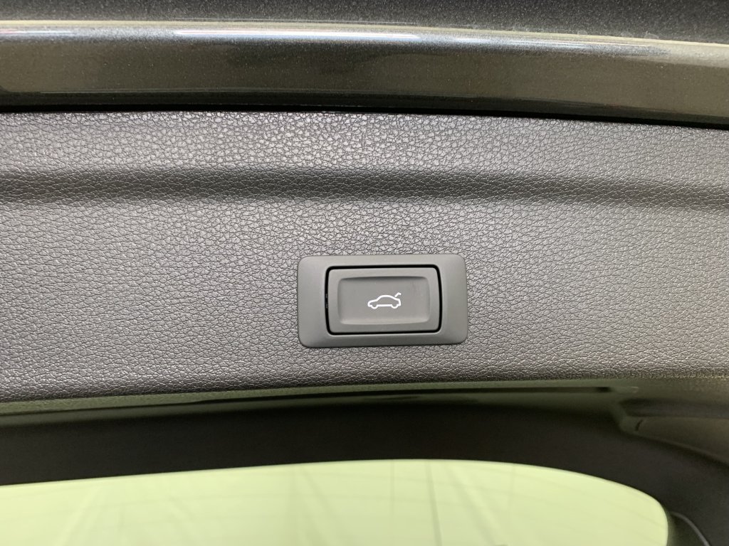 Photo véhicule 1 AUDI Q3 sportback 35 TDI 150 ch S tronic 7 S line