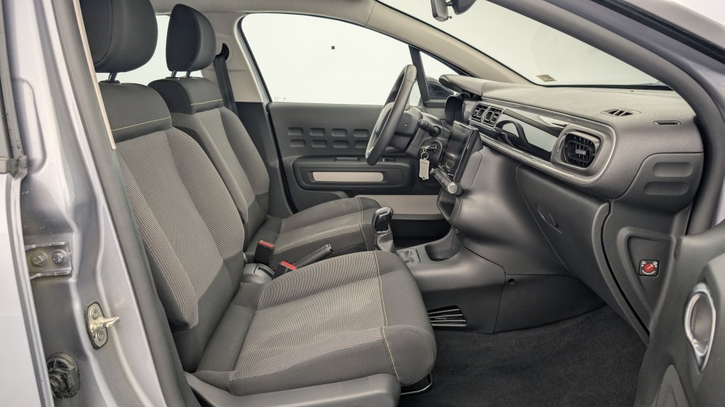 Photo véhicule 1 CITROëN C3 PureTech 83 ch BVM5 Plus