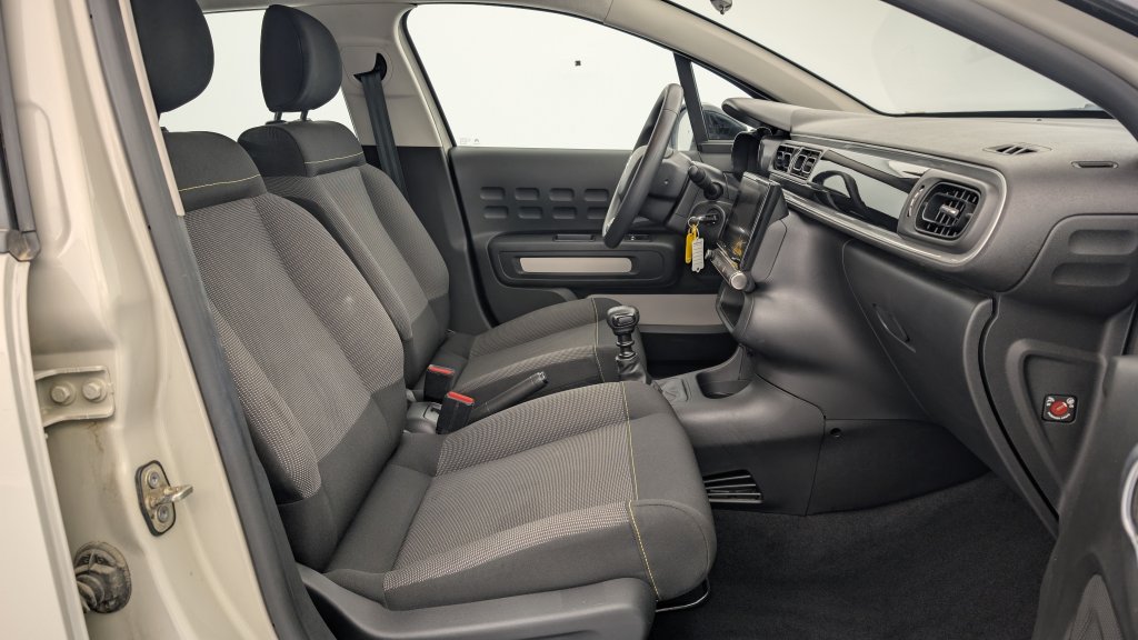Photo véhicule 1 CITROëN C3 PureTech 110 BVM6 Plus
