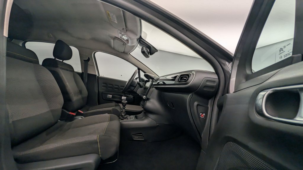 Photo véhicule 1 CITROëN C3 PureTech 110 ch BVM6 Max
