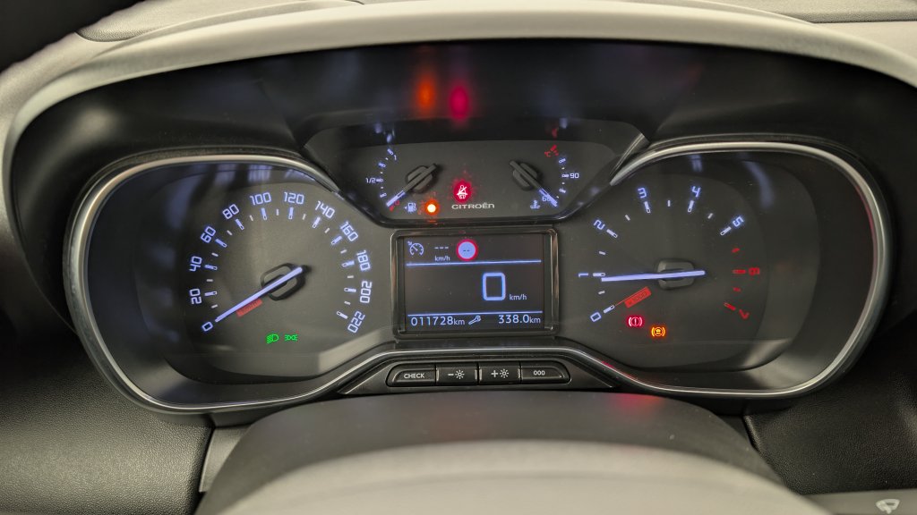 Photo véhicule 1 CITROëN C3 aircross PureTech 110 S S BVM6 Plus
