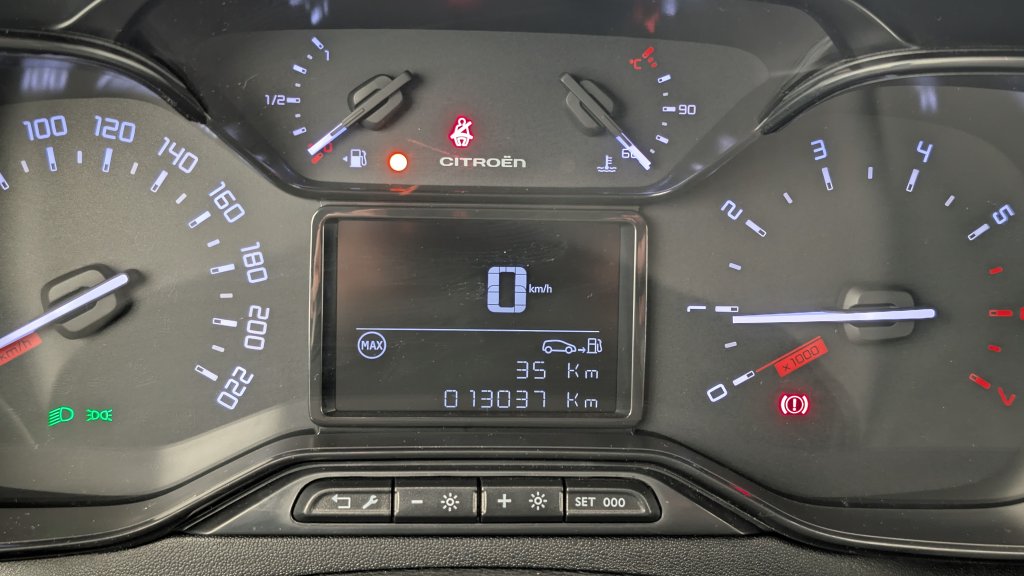 Photo véhicule 1 CITROëN C3 PureTech 110 ch BVM6 Max