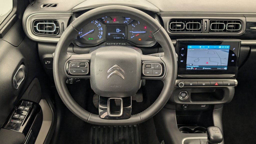 Photo véhicule 1 CITROëN C3 PureTech 110 ch BVM6 Max