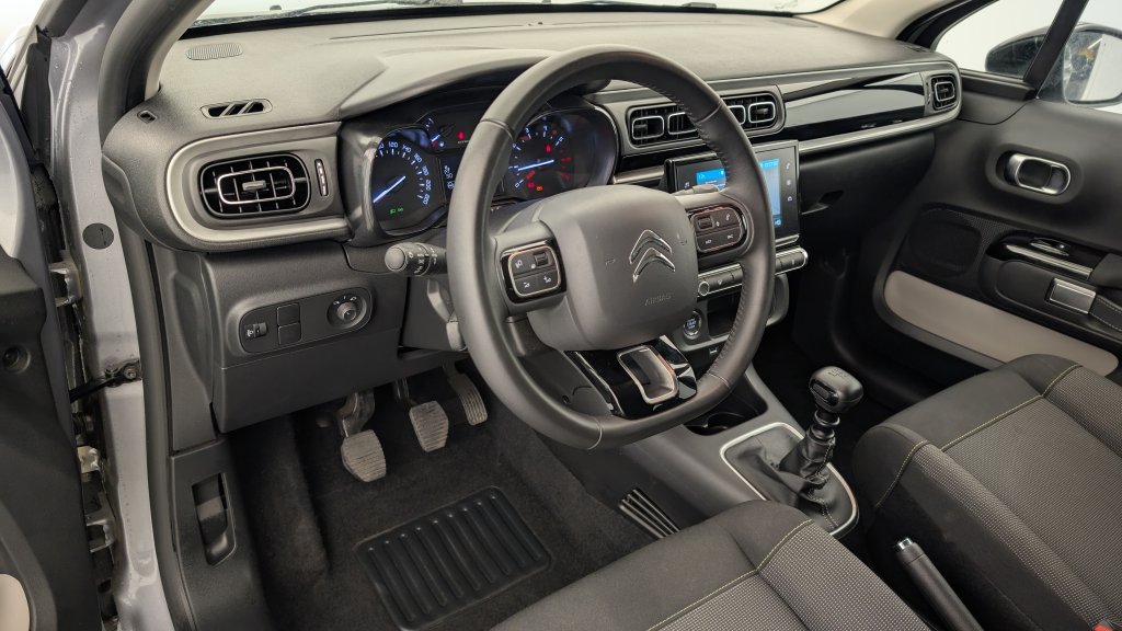 Photo véhicule 1 CITROëN C3 PureTech 110 ch BVM6 Max
