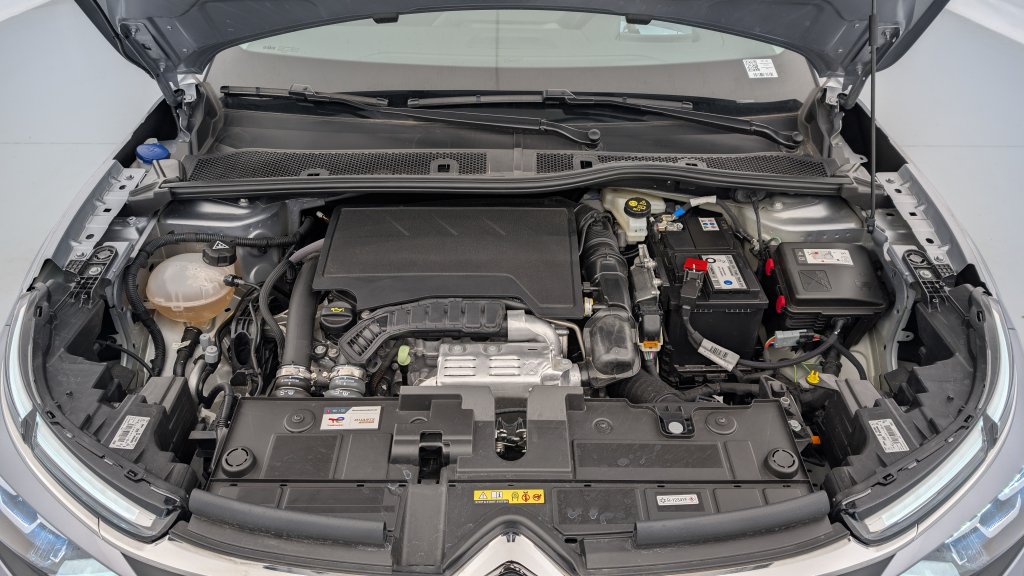 Photo véhicule 1 CITROëN C4 PureTech 130 EAT8 Max