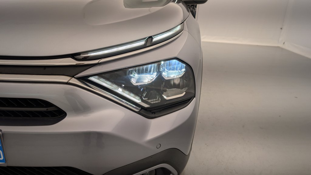 Photo véhicule 1 CITROëN C4 PureTech 130 EAT8 Max