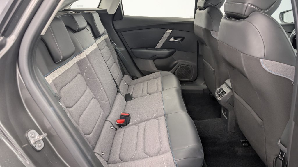 Photo véhicule 1 CITROëN C4 PureTech 130 S S BVM6 Feel Pack