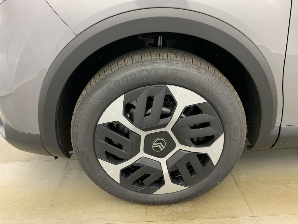 Photo véhicule 1 CITROëN C4 nouvelle HYBRIDE 136 E-DCS6 PLUS
